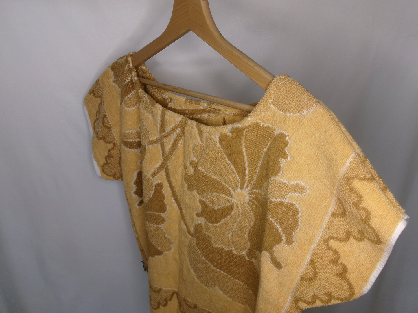 Haut - ocre
